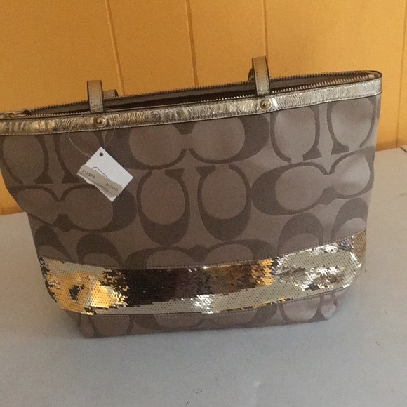 Coach Handbags - Coach hand back new with tag